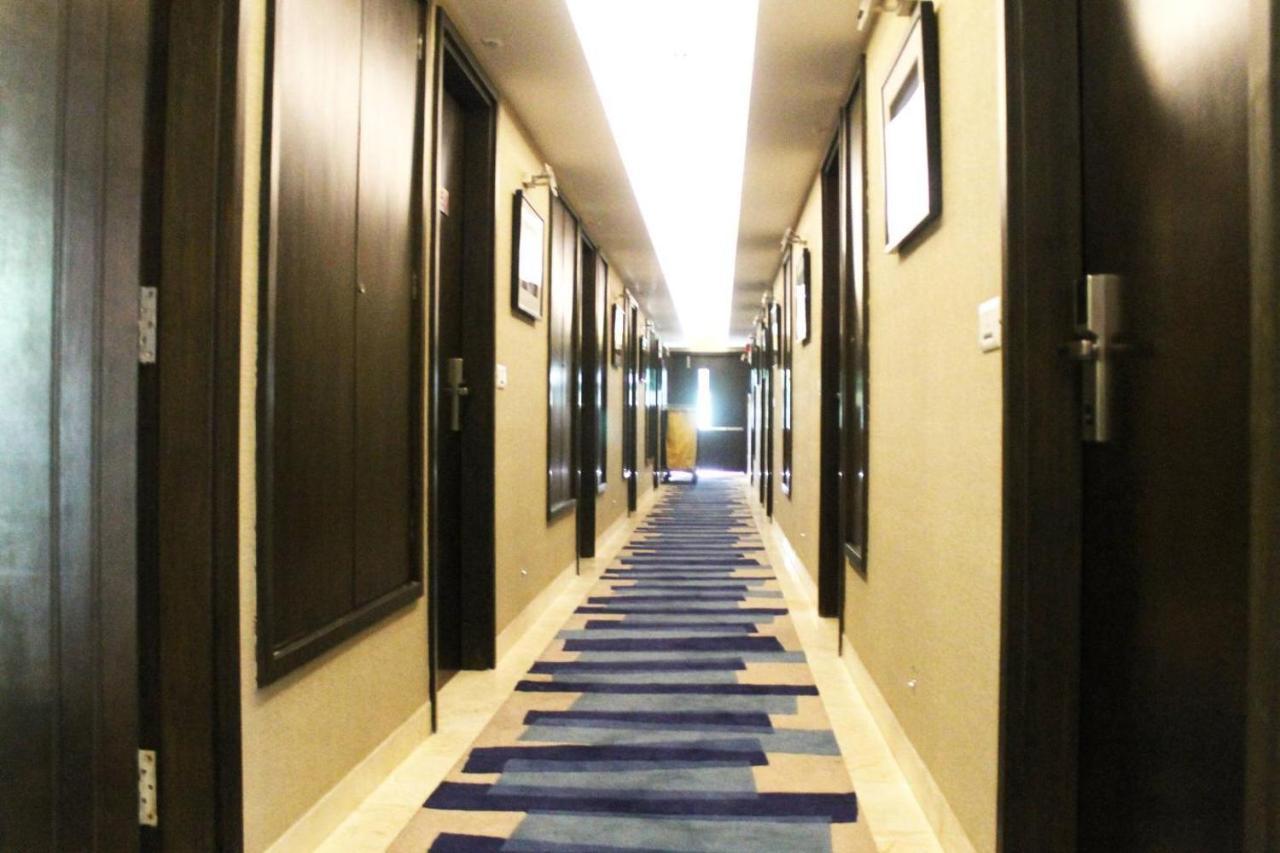 The Palm Spring A Boutique Hotel Naraina نيودلهي المظهر الخارجي الصورة